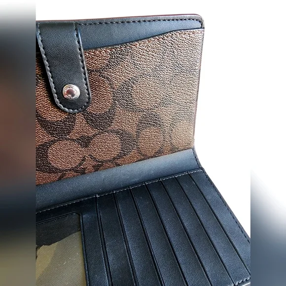Coach Tech Wallet, Leopard Print, Signature Canvas Interior - Picture 5 of 5